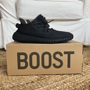 yeezy boost 350 v2 black non reflective